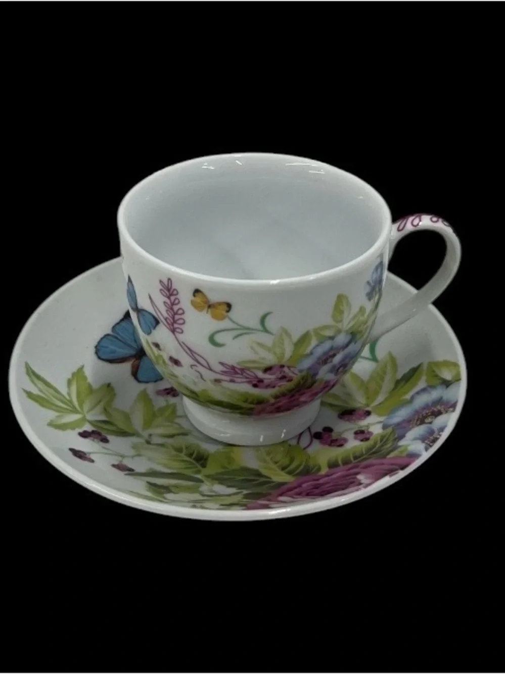 Ceramic teacup and saucer